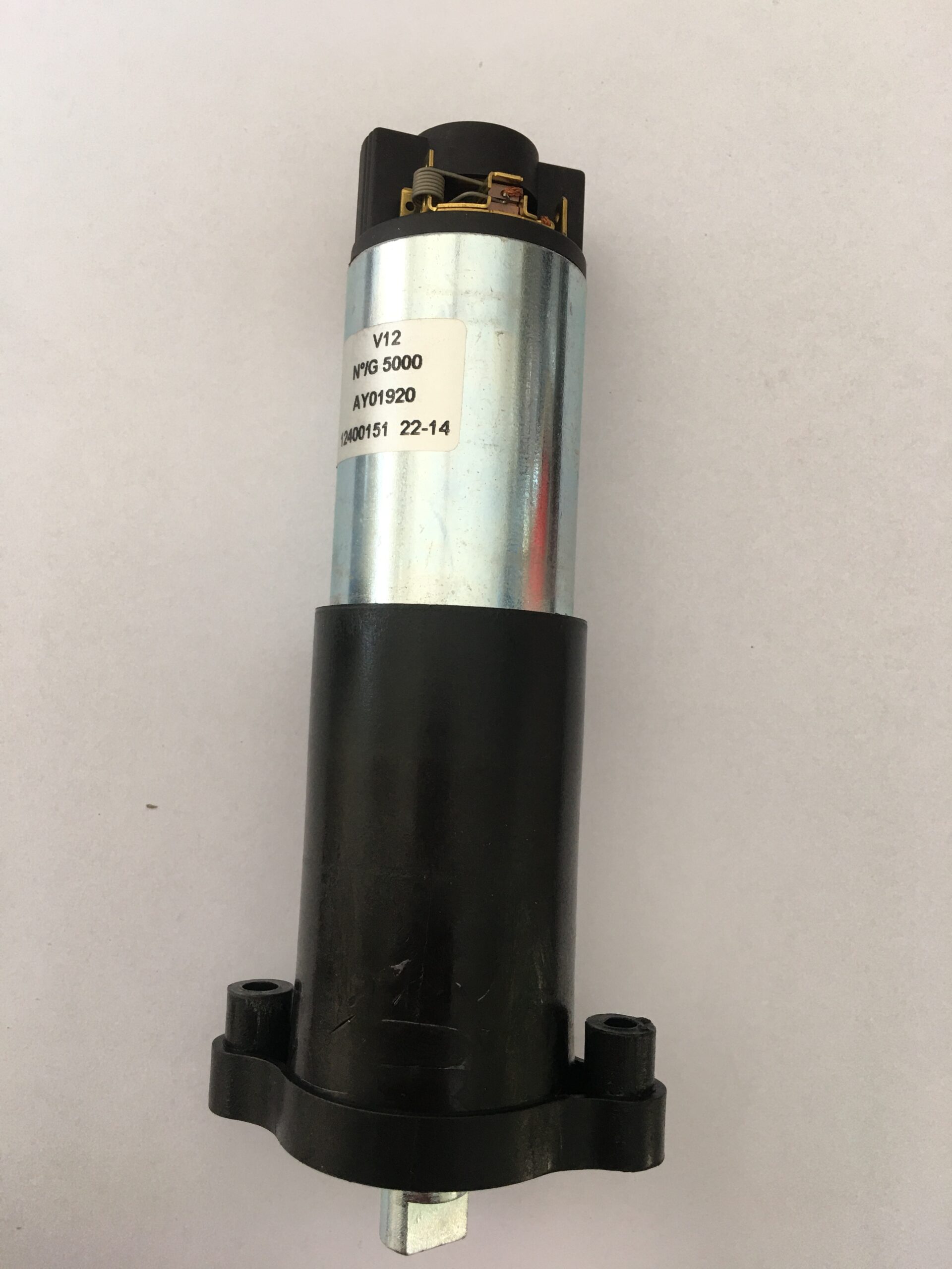 IMG_0609 00001 MOT. CON CORPO xOP.12V ELETTROM STARTER - immagine 1
