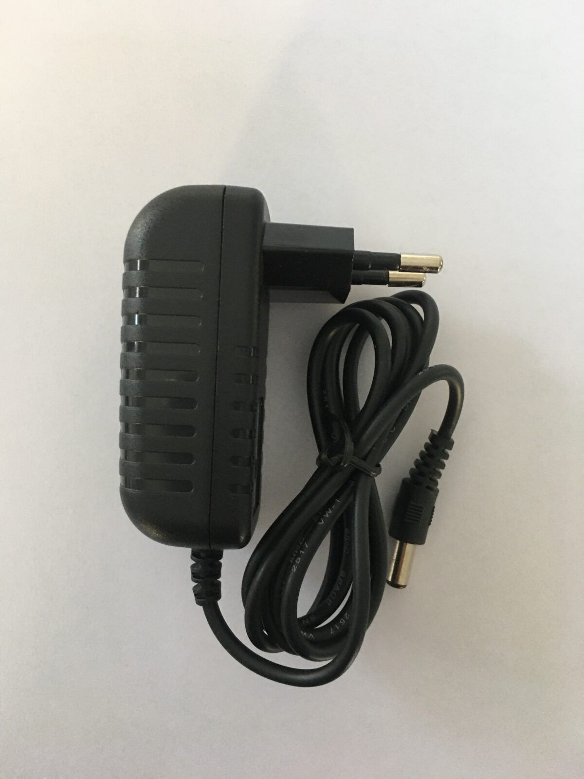 Alimentatore stabilizzato Eico 230 Vca/12 Vcc, 700mA - immagine 1
