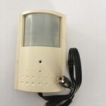 Telecamera B/N con sensore PIR