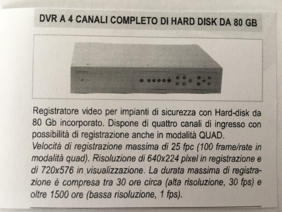 Registratore DVR 4 CH completo di Hard-disk da 80 GB incorporato - immagine 1