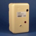 TZ-207 Protezione per alimentazione 230Vca, max 400 VA