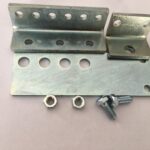 KIT STAFFE REGOLABILI PER IL FISSAGGIO DI UN OPERATORE MODO 12 VDC